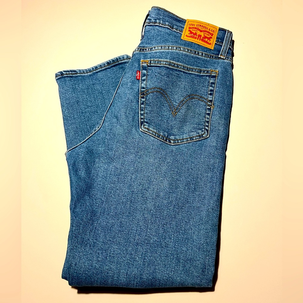 Levi’s Wedgie Straight Jeans